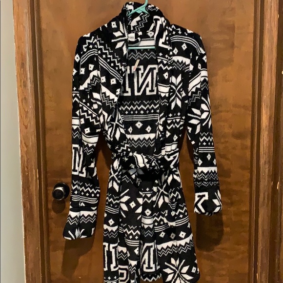 Victoria's Secret Other - NWT Victoria’s Secret snowflake robe